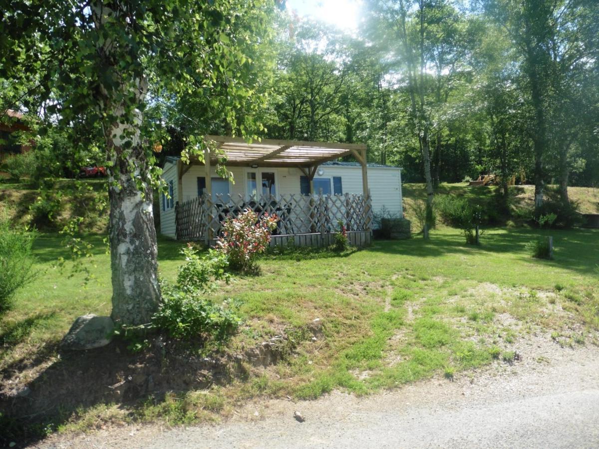 Camping Le Montbartoux Vollore-Ville Exterior photo