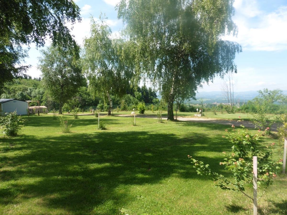 Camping Le Montbartoux Vollore-Ville Exterior photo