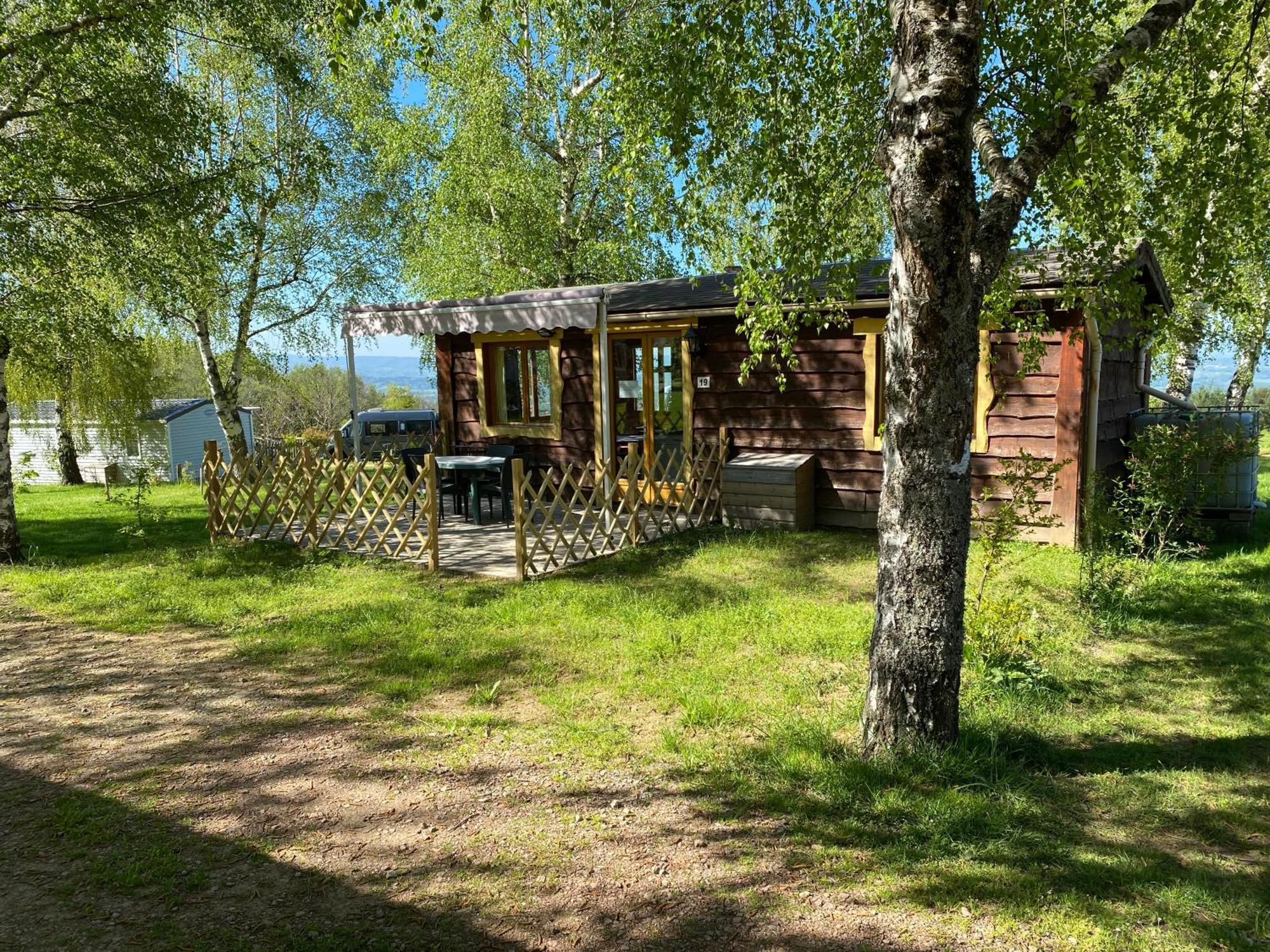 Camping Le Montbartoux Vollore-Ville Exterior photo