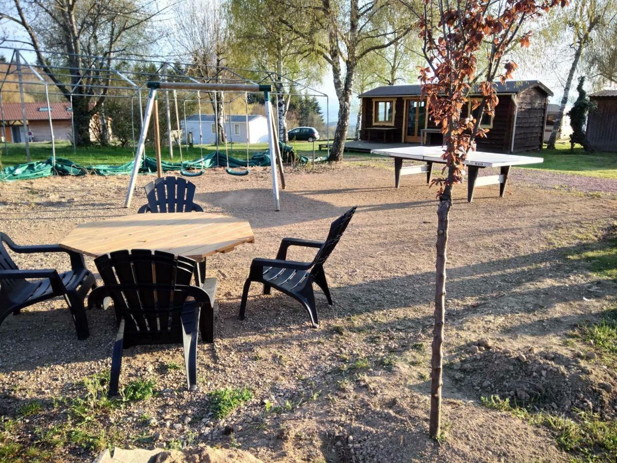 Camping Le Montbartoux Vollore-Ville Exterior photo
